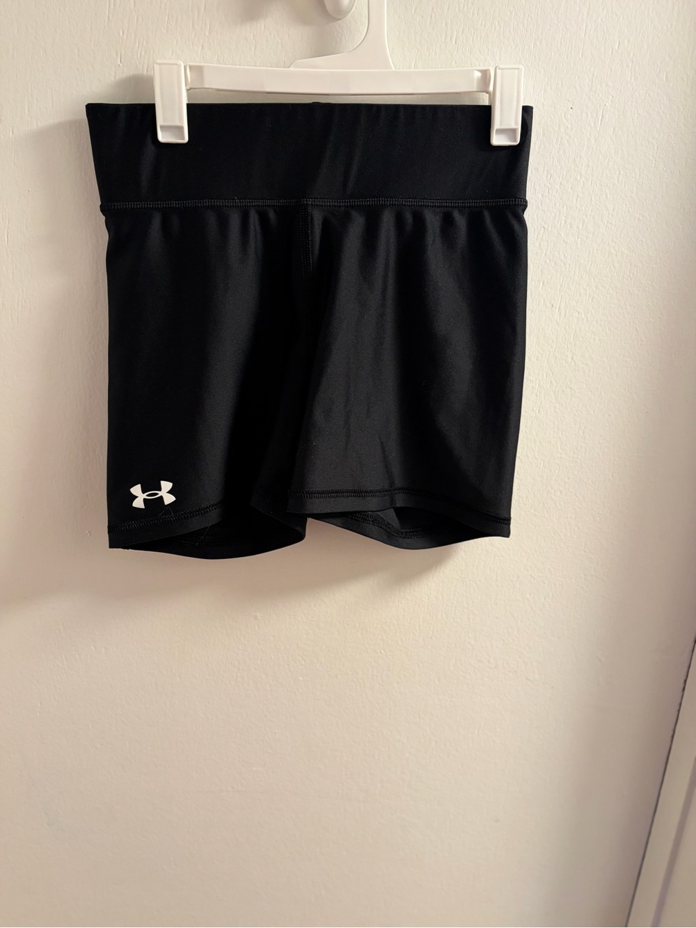 Under Armour Black HeatGear Compression Volleyball Shorts Size S